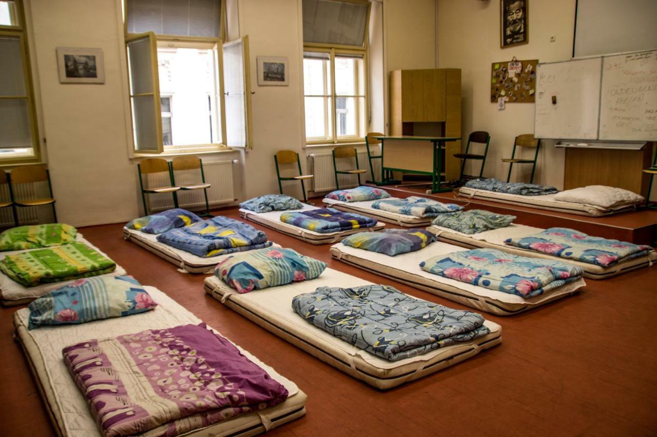 Hostel In School Albergue Praga