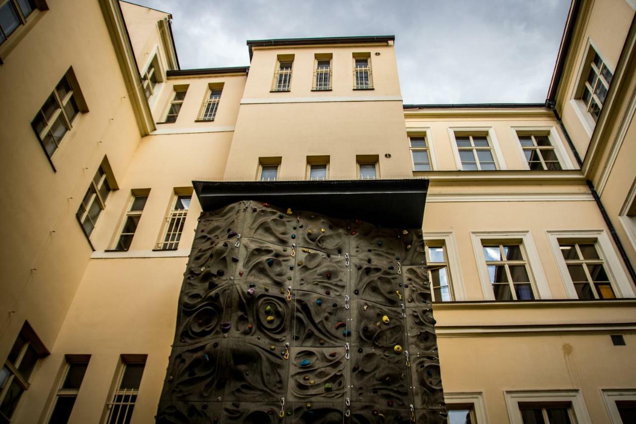 Hostel In School Hostel Prag